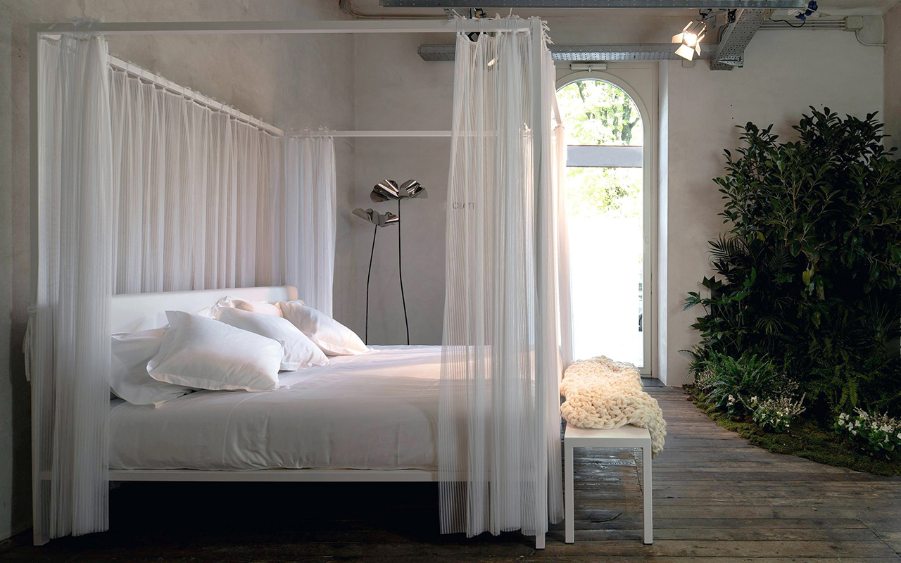 Балдахин для кровати: модный и уютный элемент декора